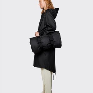 NWT Rains Waterproof Trail Blanket With Pack, Carry & Store System In Black